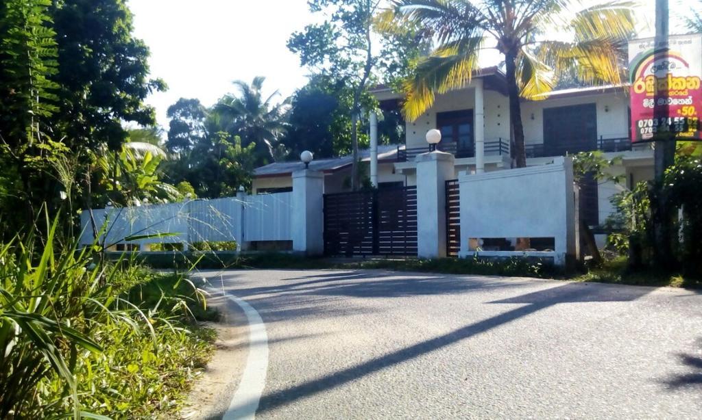 The Breeze Pinnawala Pinnawala  Exterior photo