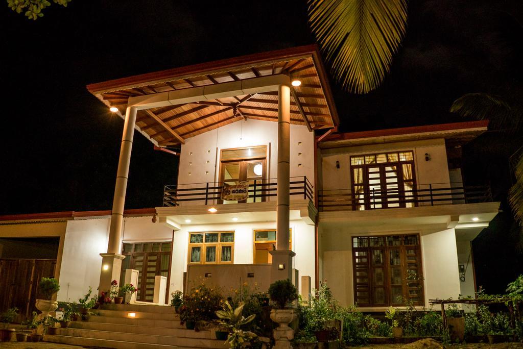 The Breeze Pinnawala Pinnawala  Exterior photo