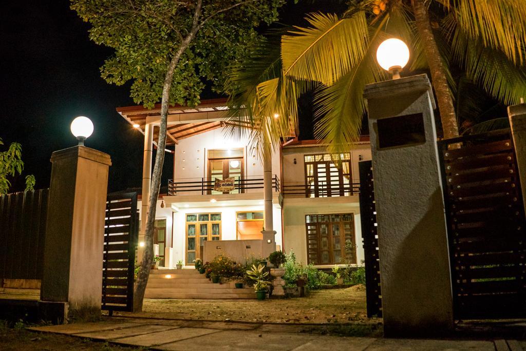The Breeze Pinnawala Pinnawala  Exterior photo