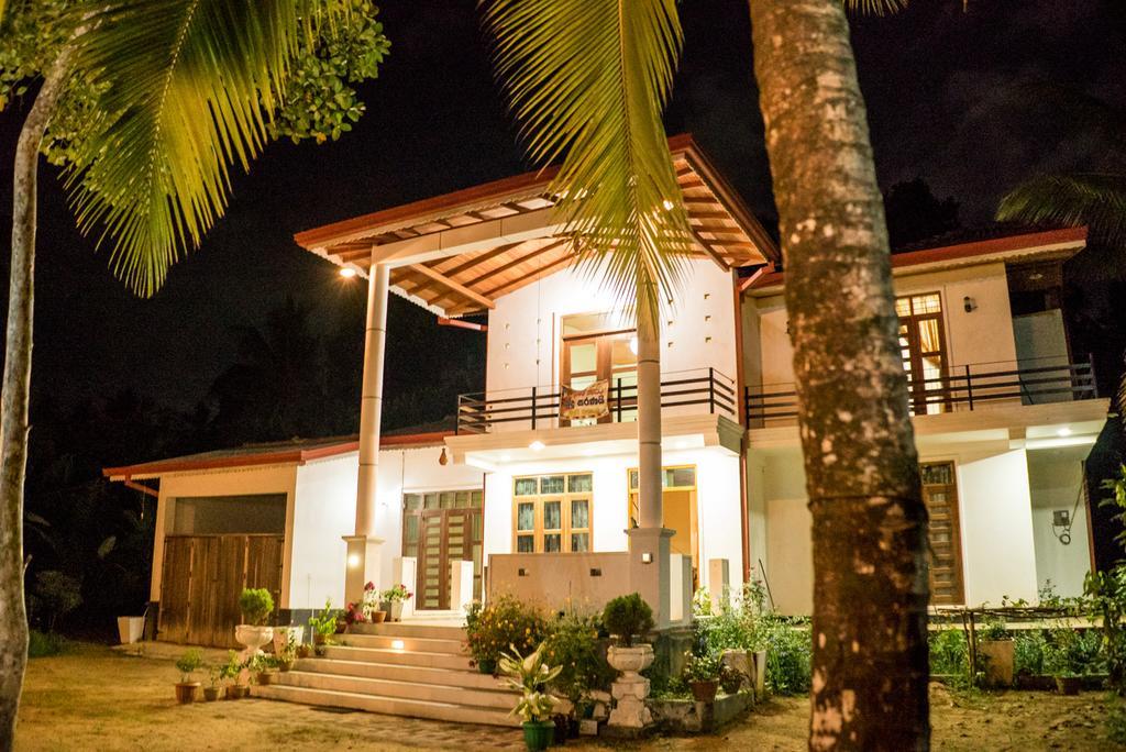 The Breeze Pinnawala Pinnawala  Exterior photo